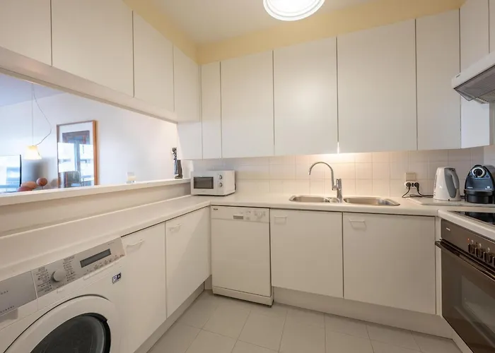 Appartement Spacious Modern In *