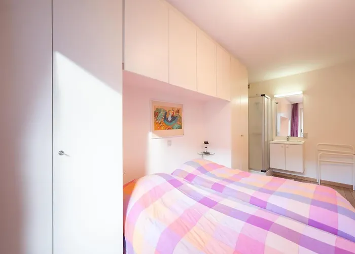 Apartment Spacious Modern In *